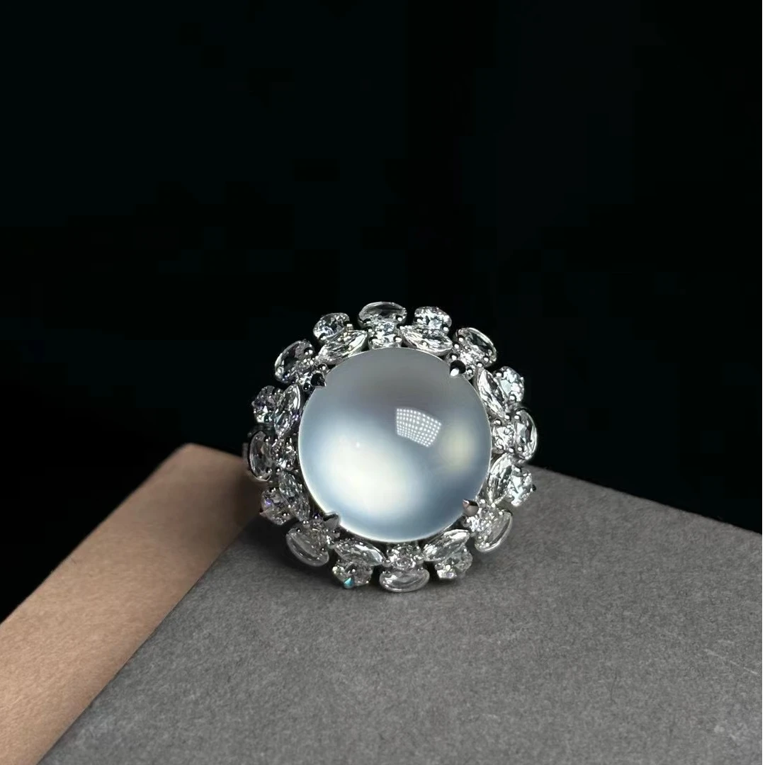 缅甸天然翡翠A货高冰透光蛋面戒指18K金豪华镶嵌气质款时尚款