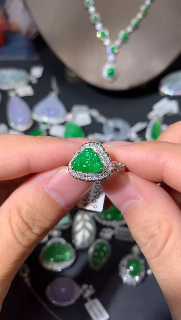 【闪购商品】翡翠吊坠(不含链)18K金镶嵌戒指