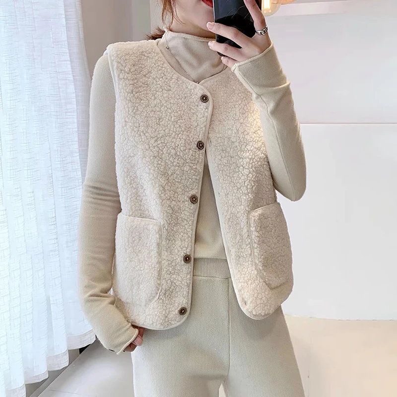 （衣兮复古扣子马夹）秋冬季气质百搭背心外穿坎肩显瘦毛毛马夹Z