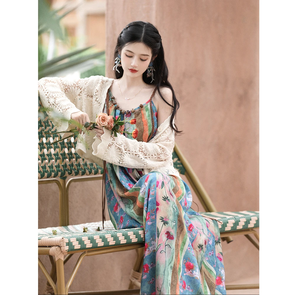 夏季旅游穿搭海边度假碎花吊带连衣裙配蕾丝开衫气质复古长裙338