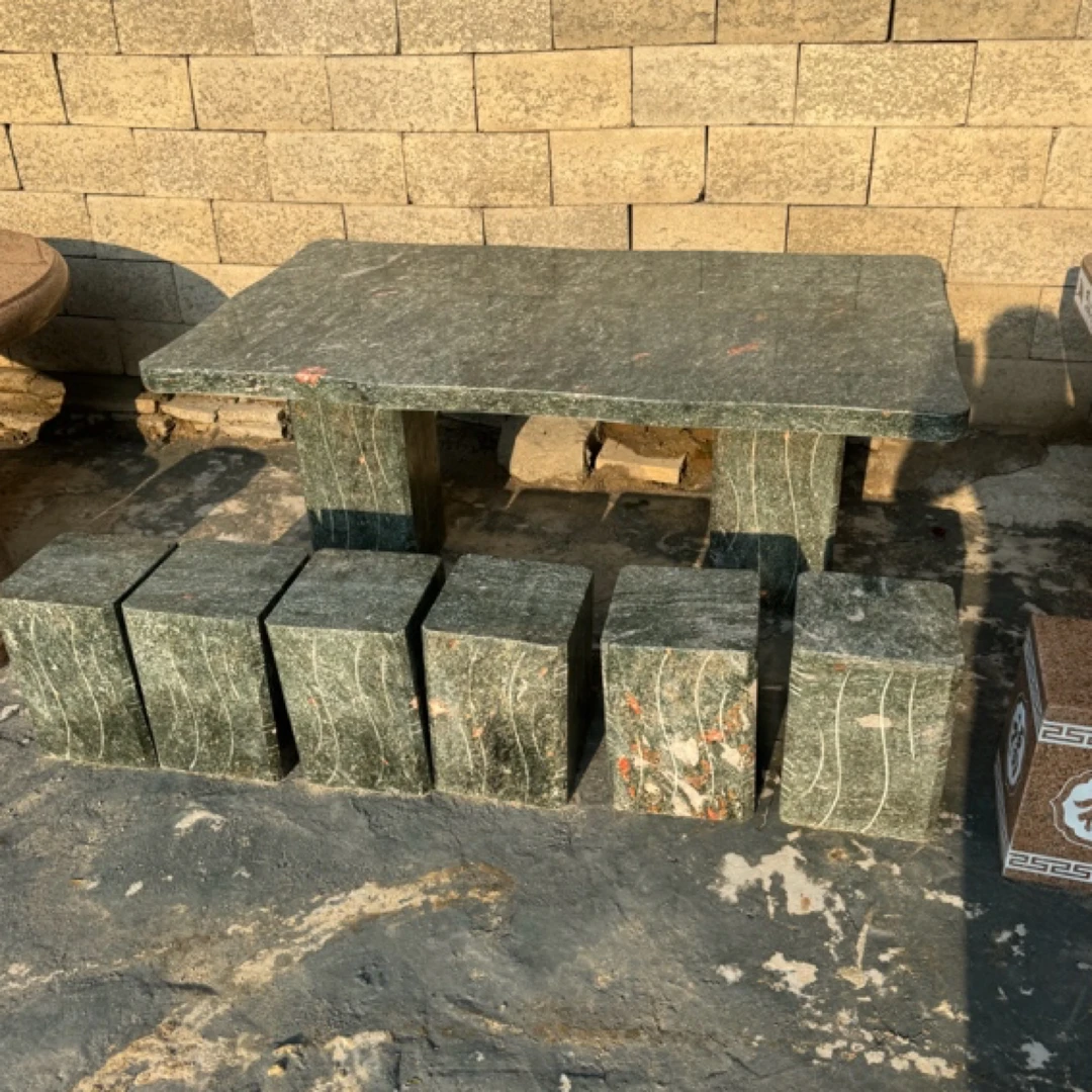 石桌石凳庭院花园户外石桌椅天然石桌（不含卸车和摆放）