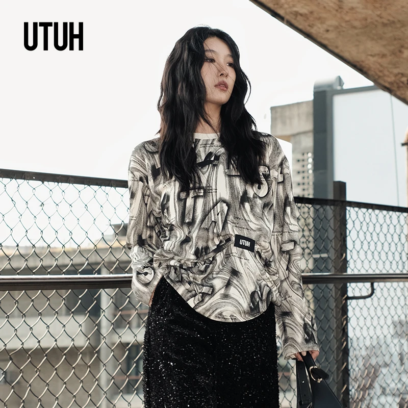 UTUH 花色涂鸦印花时尚前卫简洁高级百搭休闲长袖T恤女TDWFW3T316