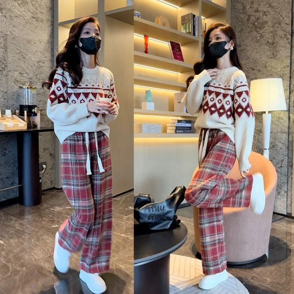 2024秋冬格纹圆领套头女款长袖针织上衣+格子加绒休闲裤减龄套装