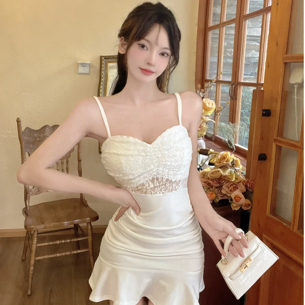 甜美性感纯欲风蕾丝拼接包臀短裙时尚辣妹镂空设计感吊带连衣裙女