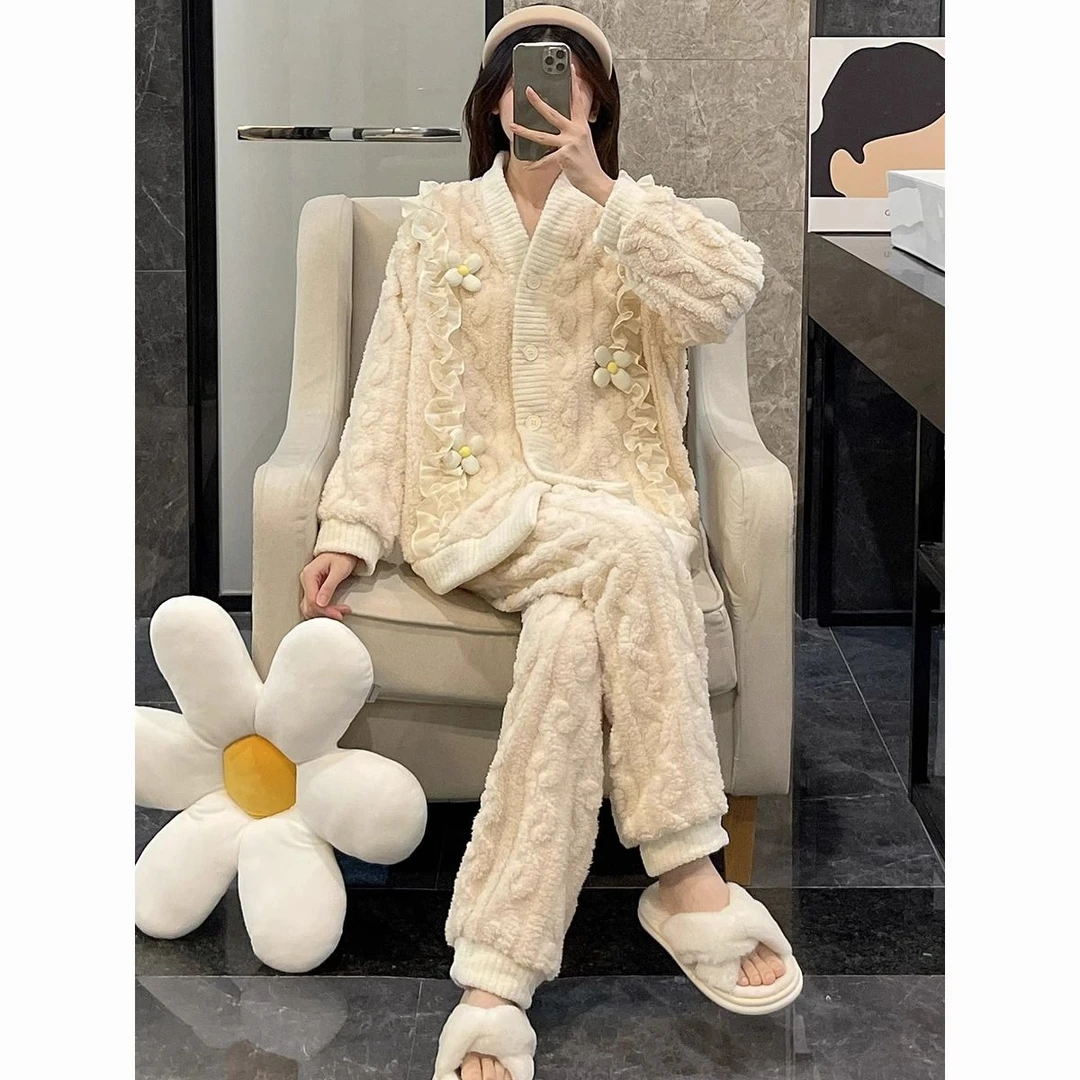 维多利亚秋冬季法兰绒睡衣女士可爱少女加厚加绒保暖冬款珊瑚绒套