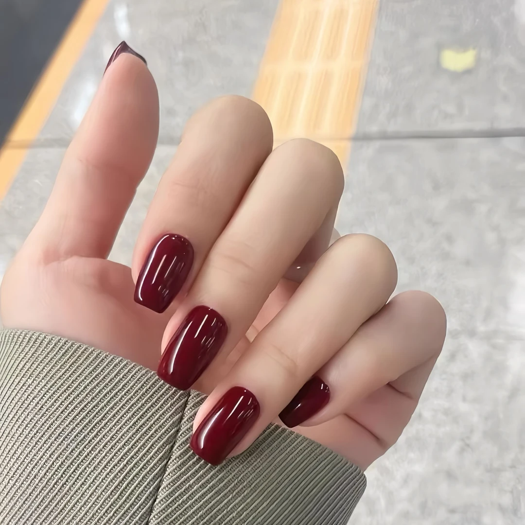 手工穿戴甲新款酒红色裸色中长美甲贴片简约高级感新娘孕妇显白甲