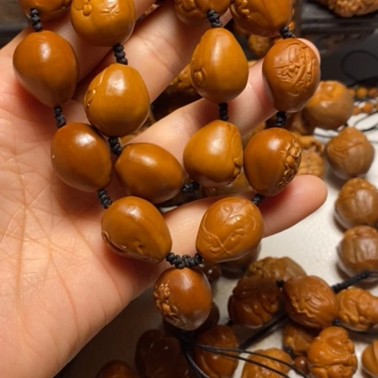 橄榄核核雕放****·无相佛手持