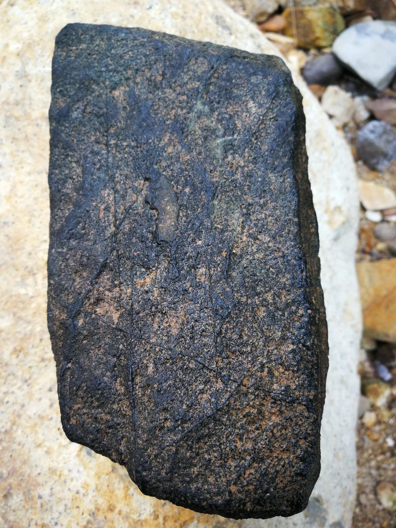 玄武岩质火星玄石2公斤左右强磁性