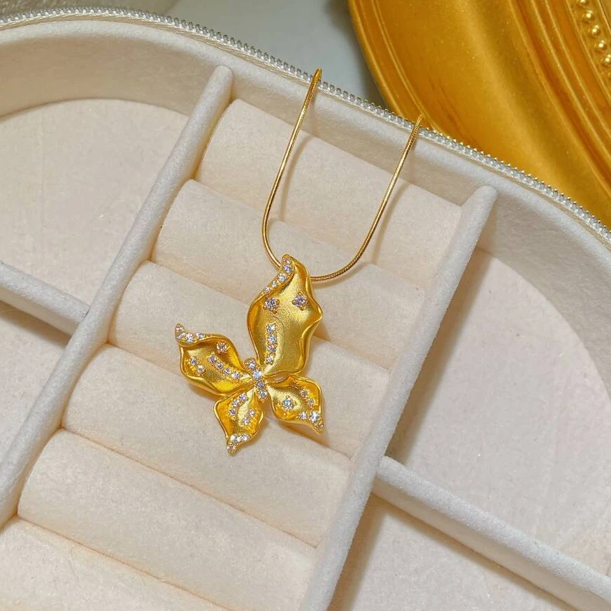 瑞诺黄金蝴蝶项链新款鸢尾蝴蝶吊坠足金999蛇骨链生日礼物送女友