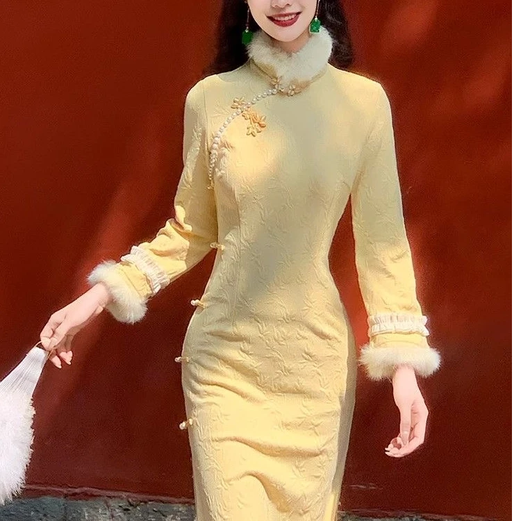XRJ新中式鹅黄色改良旗袍2024新款冬季加厚年轻少女高端日常可穿