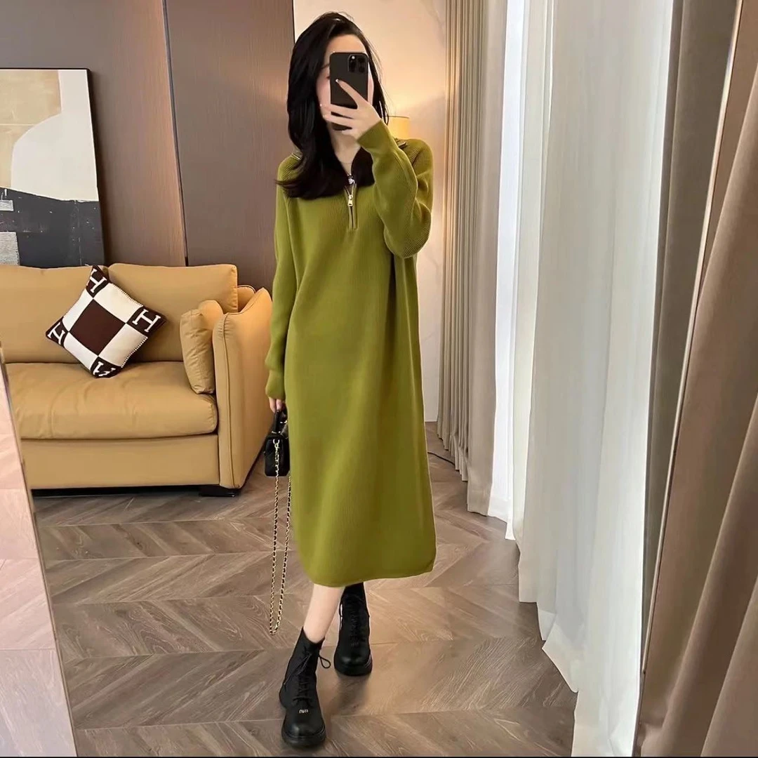 秋冬新款2025年大码女装女中长款拉链翻领高领长裙V领针织连衣裙H