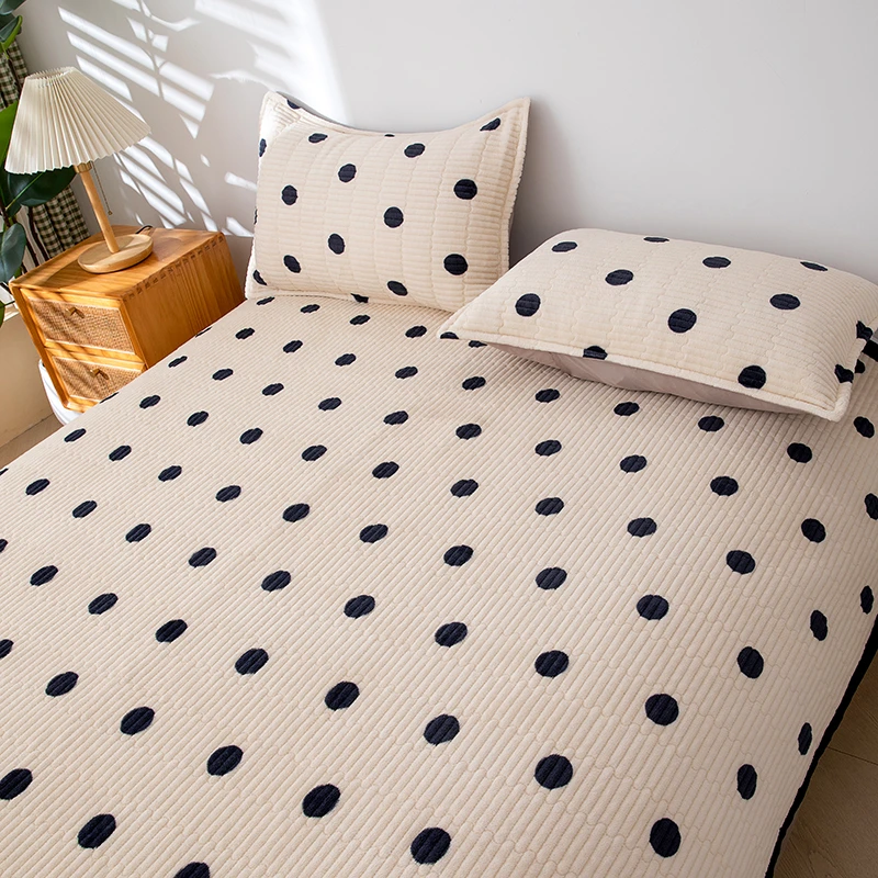 奶油波点秋冬加绒新款温暖加厚防滑床盖枕套