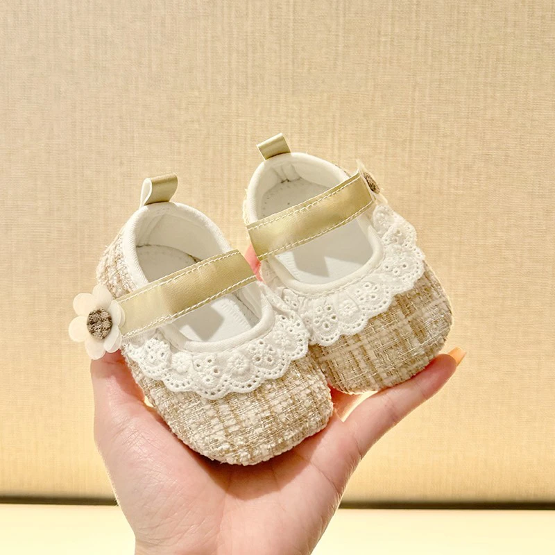 春秋新生婴幼儿0-1岁女宝宝周岁小香风公主鞋软底棉布透气学步鞋