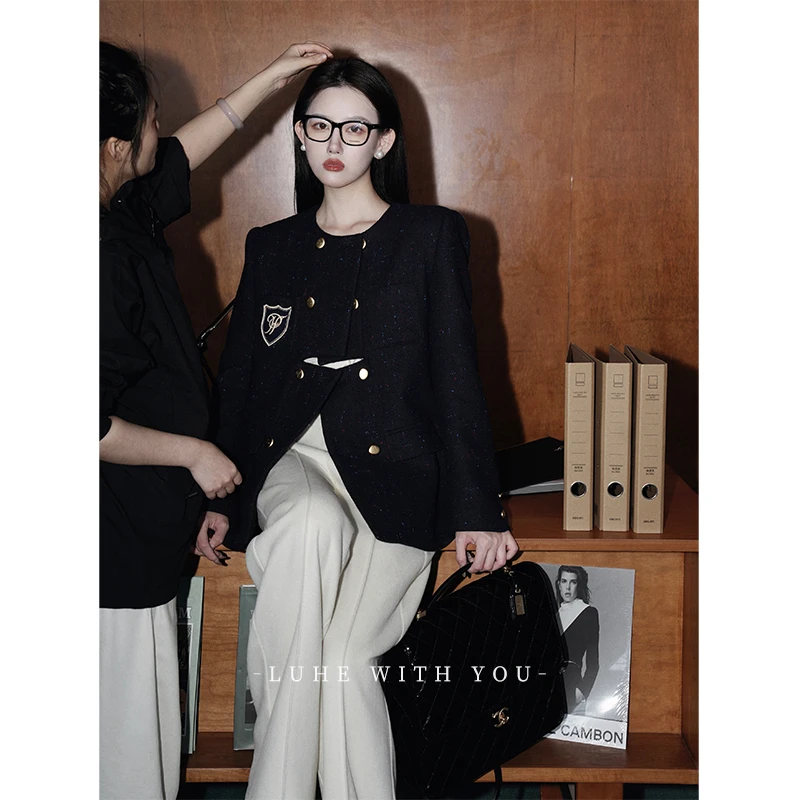 LUHE【赫尔学院2.0】hehe私服 刺绣logo50羊毛混彩香风中长款外套