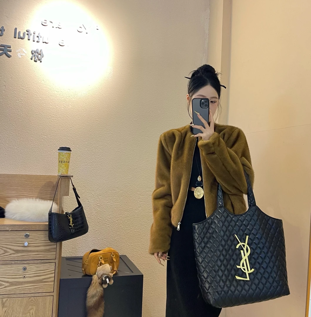 韩国东大门冬季新款高级感拉链外套气质轻奢小众百搭休闲复古洋气