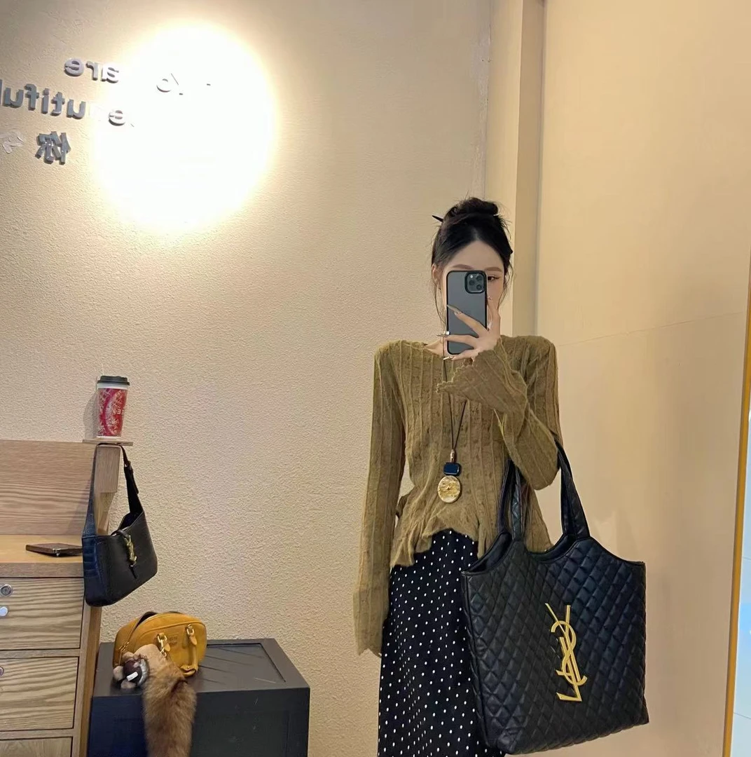 欧货设计感蕾丝提花长袖T恤秋季新款网红时尚百搭显瘦修身ins