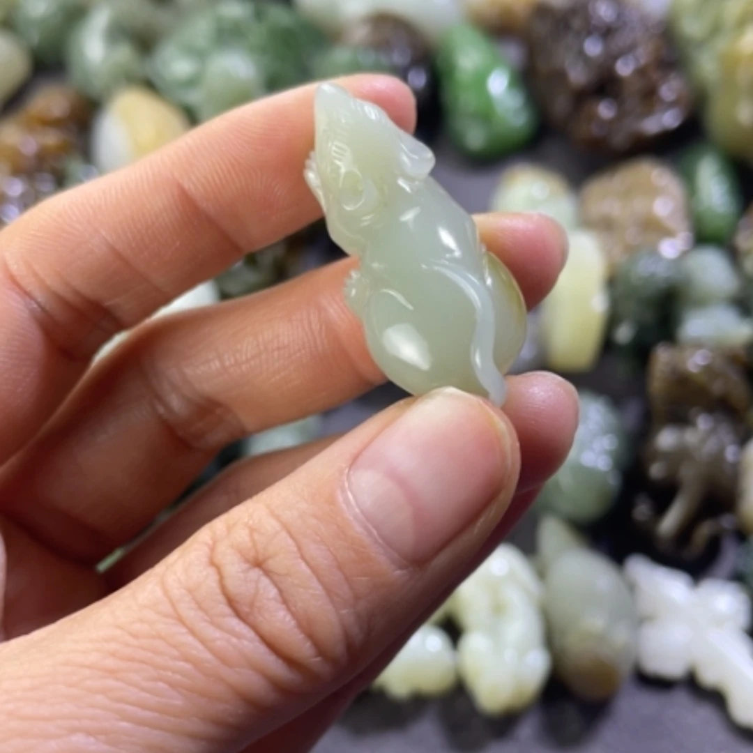 【闪购商品】和田玉挂件未镶嵌梁*