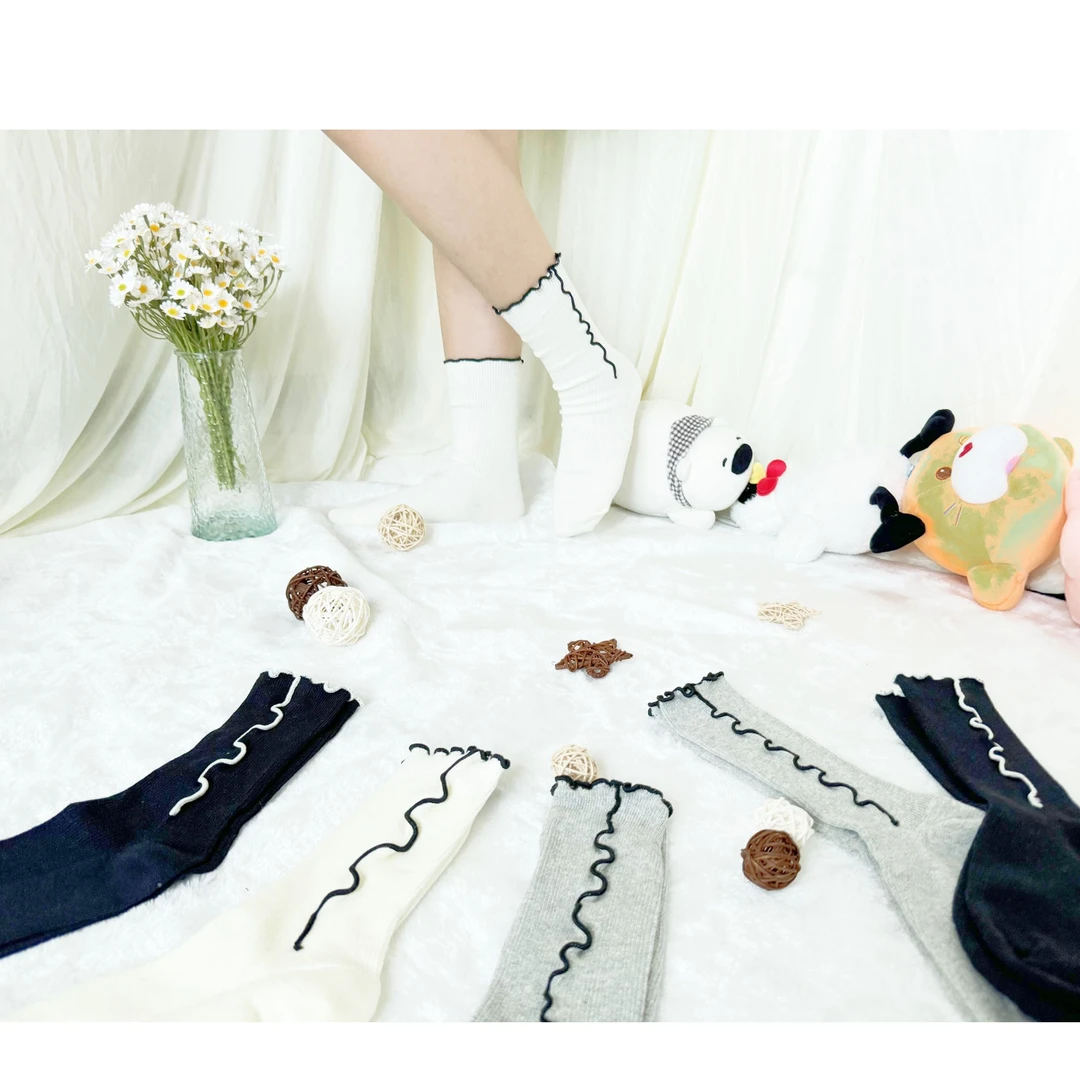 三双组合木耳边堆堆袜舒适可爱中高筒女袜双针工艺时尚棉袜时装袜