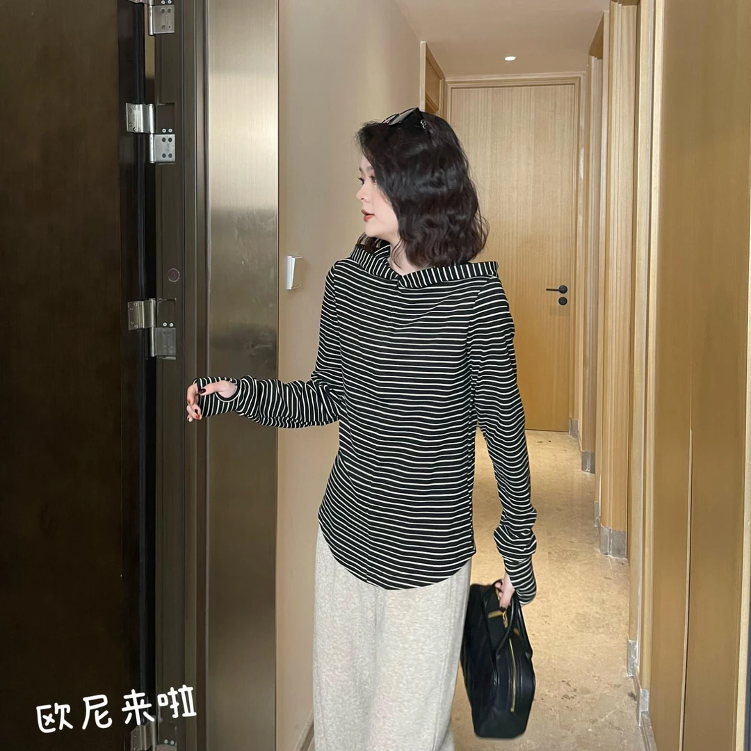 欧尼家【黑眼圈】连帽细条纹套头时尚百搭通勤简约打底衫