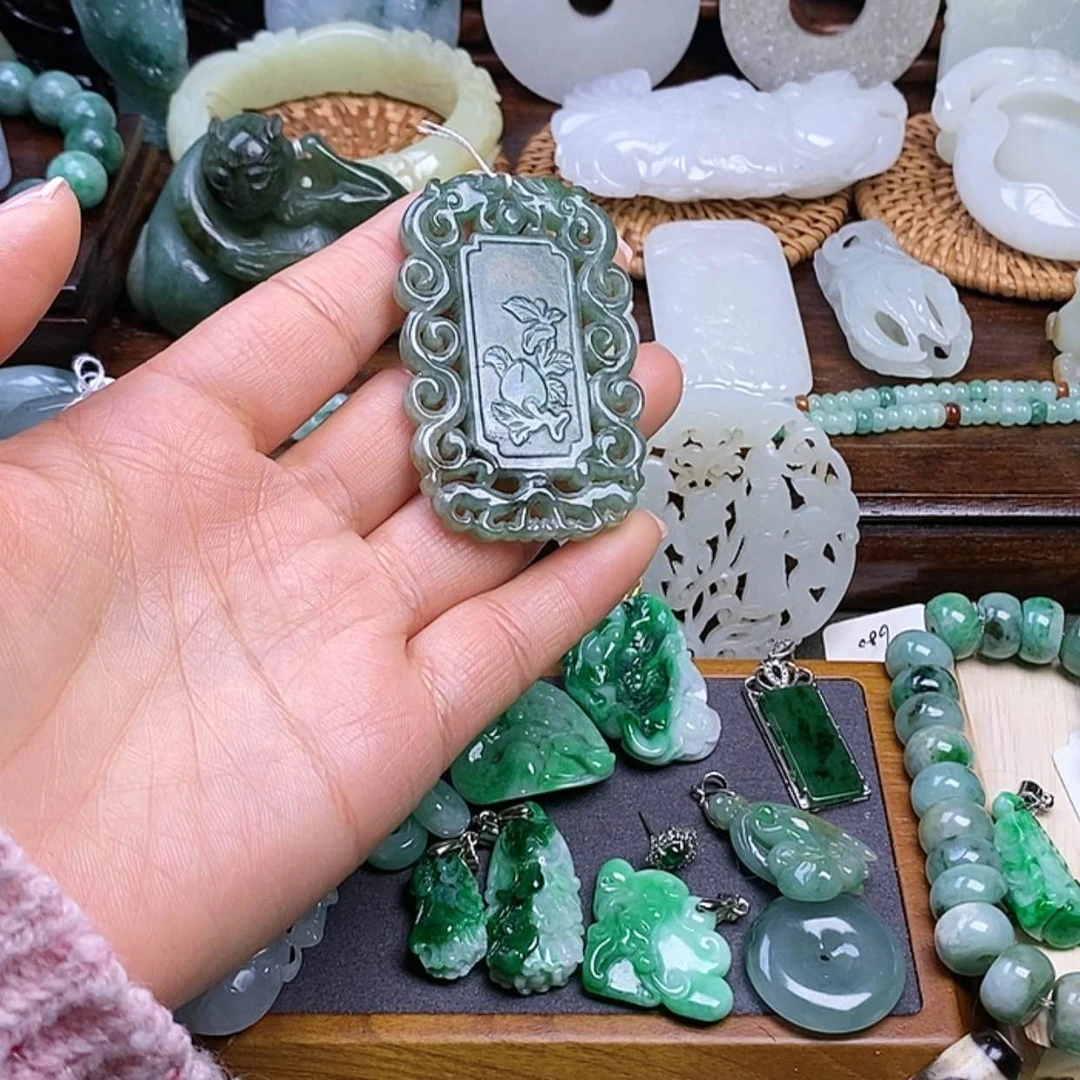 【闪购商品】翡翠挂件未镶嵌桃**旧