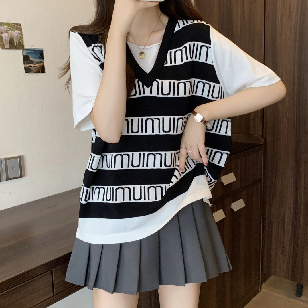 大码女装假两件冰丝上衣夏胖mm宽松字母提花条纹时尚减龄短袖T恤