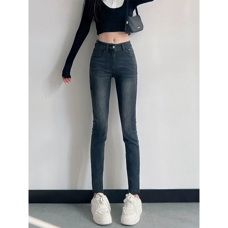 2024年冬季新款黑灰色加绒中腰牛仔裤女显瘦毛边小脚裤紧身九分裤