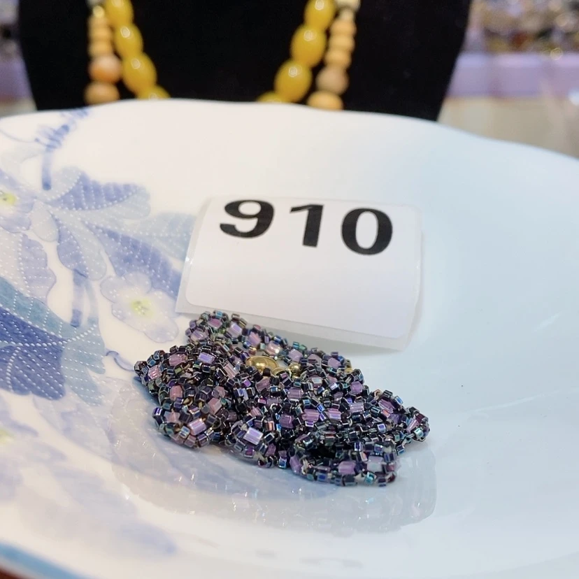 【闪购商品】琉璃颈饰钰*