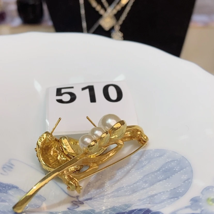 【闪购商品】非金属树脂制品C****浠