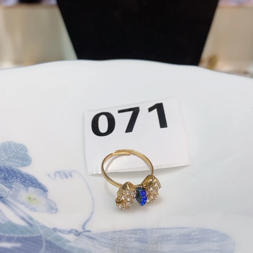 【闪购商品】非金属树脂制品?****?