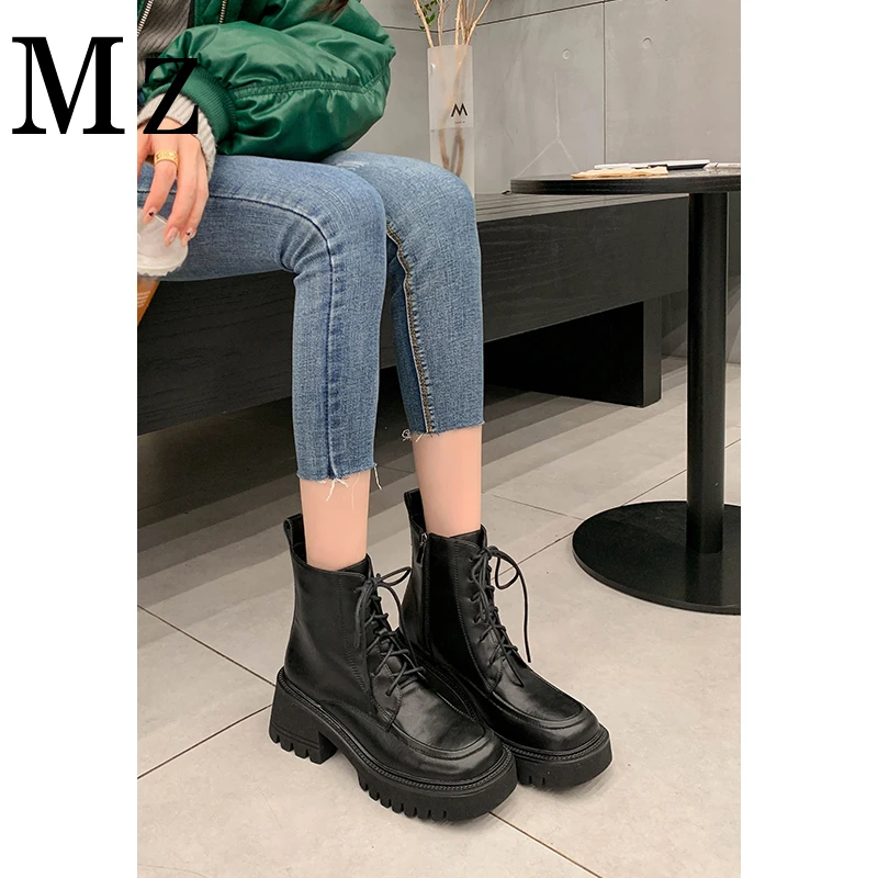 Mr.Zheng/淘小正/方头厚底高跟短靴女秋冬新款粗跟小个子马丁靴