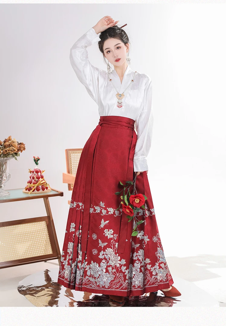 【蝶恋花】新中式织银螺钿马面裙配传统上衣飞机袖日常套装女汉服