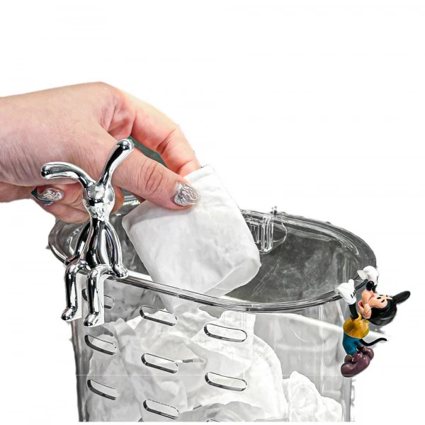 蝴蝶吸盘牙刷置物架壁挂式免打孔卫生间挂篮牙膏剃须刀梳子收纳架