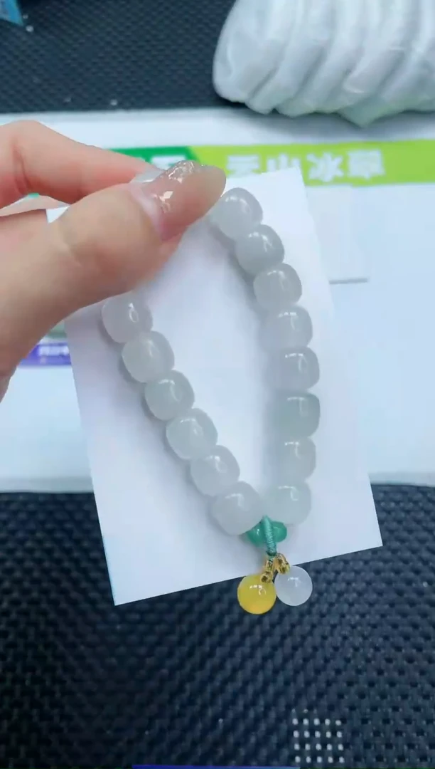 【闪购商品】石英质玉手镯未镶嵌白色手串SL88颜色随机