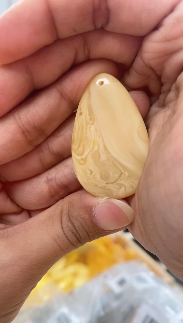 【闪购商品】蜜蜡裸石未镶嵌蜜蜡吊坠