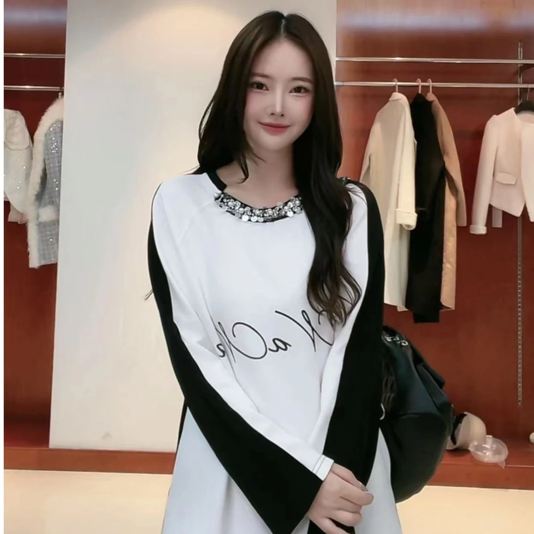 【福气设计】领口珠珠装饰T恤 B30737593