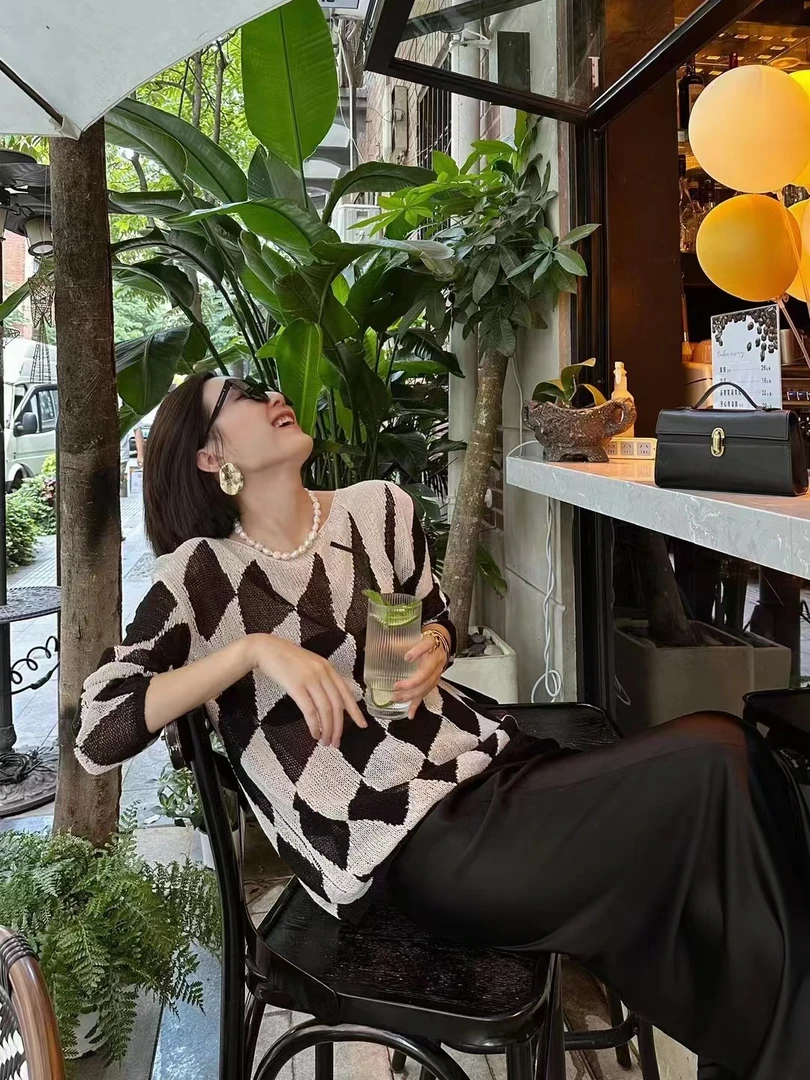 【收藏】设计师款黑白菱形格勾针针织衫1.24