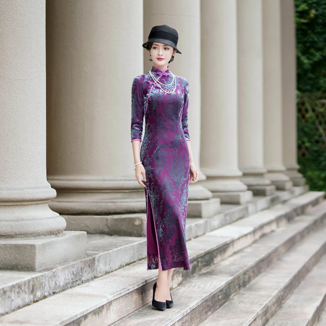 金丝绒紫色旗袍2024新款大码高端走秀妈妈舞台演出服气质改良复古