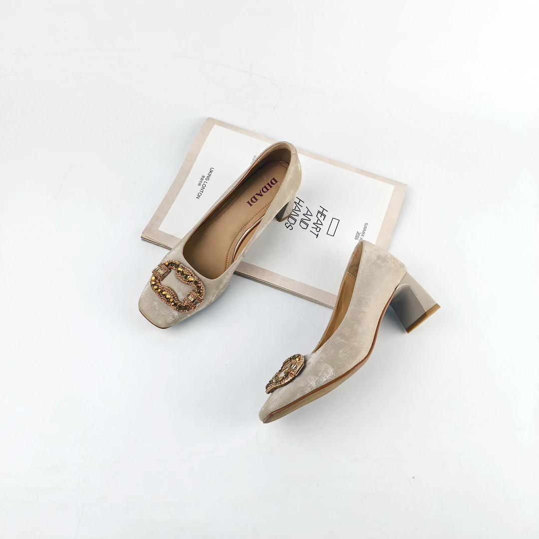 2024春季新款法式方头中跟百搭软底浅口女单鞋-8203