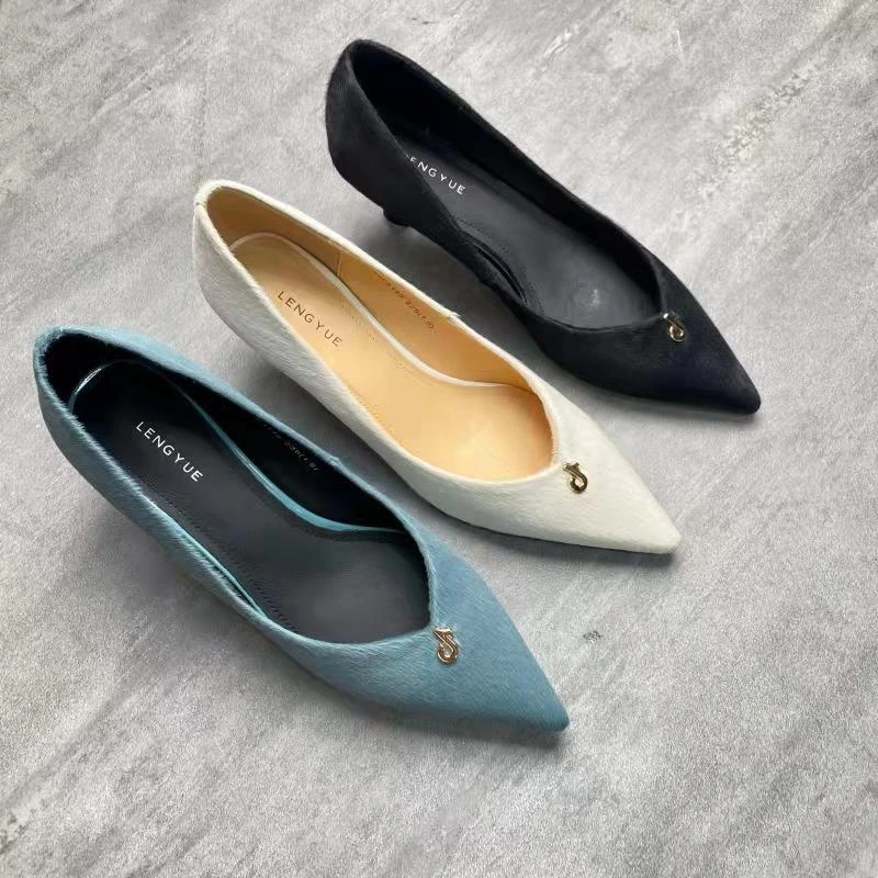 火爆春季新款尖头时尚高端优雅女中跟单鞋6909125