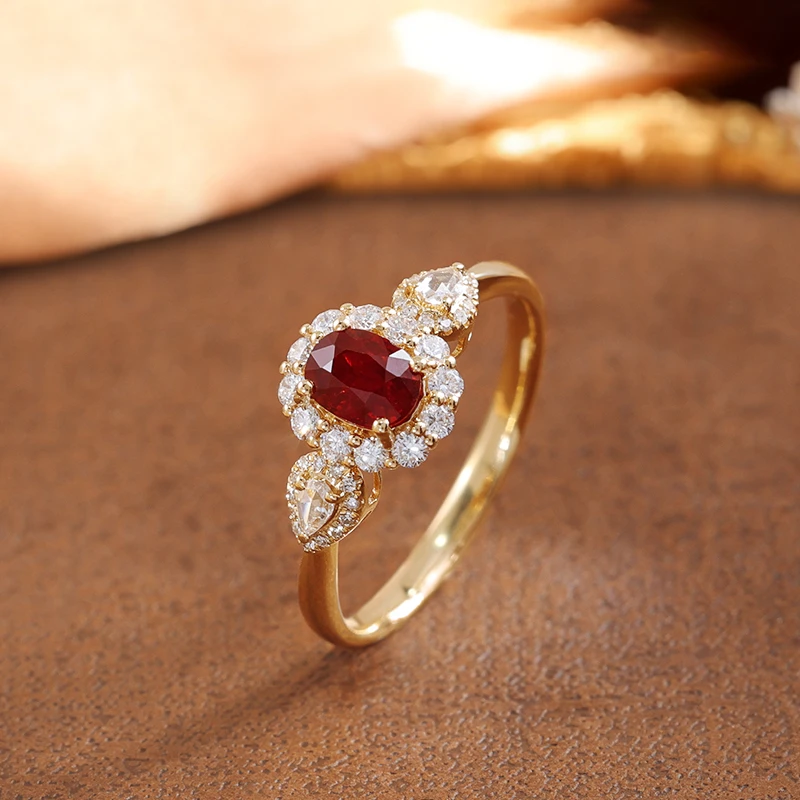 18K金镶钻石天然红宝石戒指无烧轻奢复古优雅时尚经典
