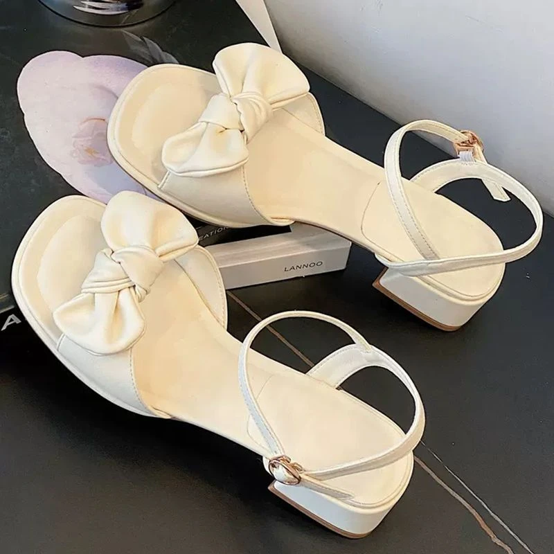 仙女风粗跟方头凉鞋配裙子2025夏新款韩版中跟女士精致外出拖鞋女