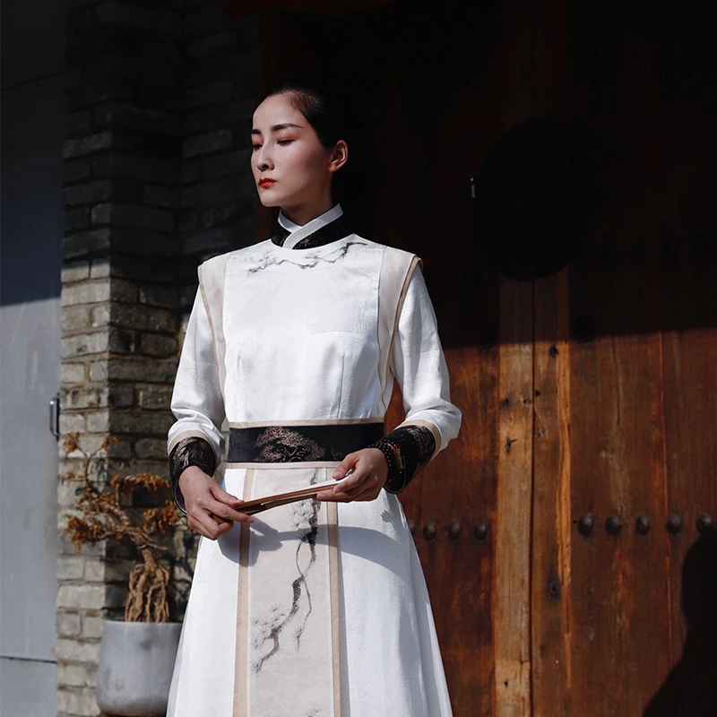 云谧【松吟】新中式国风工笔手绘松柏收腰小袍