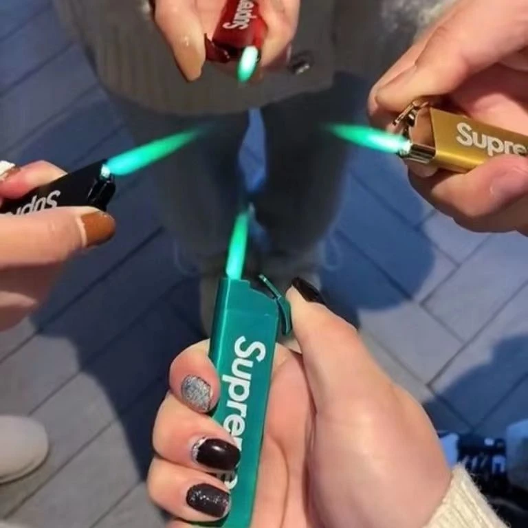高颜值潮牌Suprem绿色火焰超薄创意礼物送男女友女潮酷防风打火机