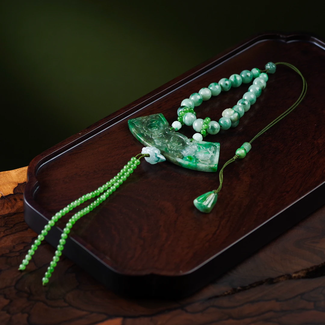 【意婵】精品天然翡翠精雕平安锁挂件手持和田玉配件(编52)）