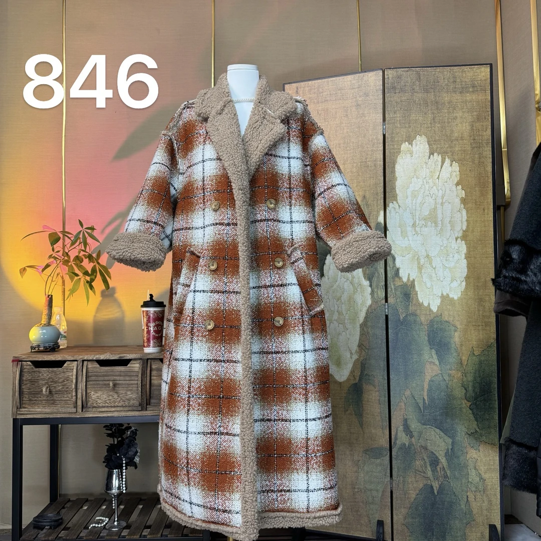 846爱玛橙羊羔毛外套