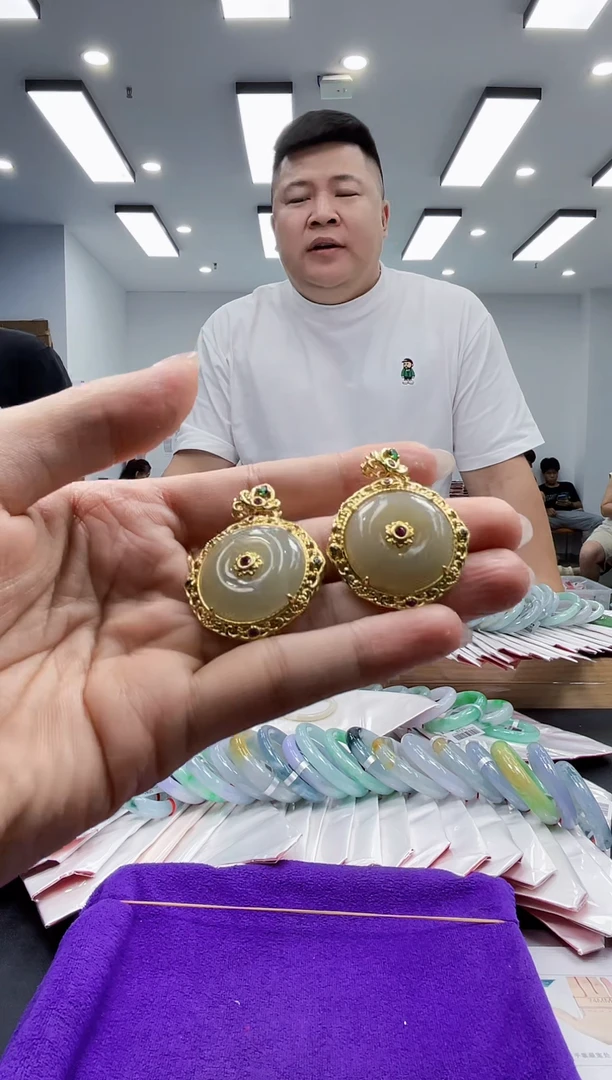 【闪购商品】和田玉颈饰银S925镶嵌0053078 多样性发其一