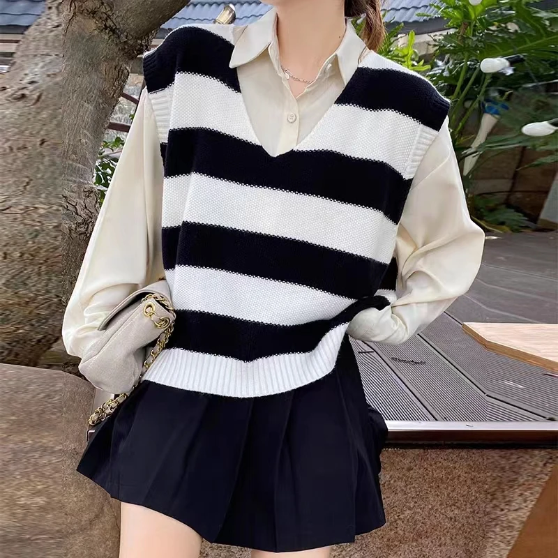 21036 柜货! 马甲针织条纹！V领显瘦! 女式春秋针织背心无袖针织衫