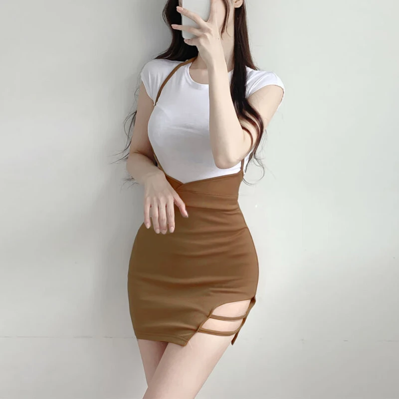 纯欲风辣妹设计感小众镂空裙摆~气质女人味挂脖修身包臀背带裙