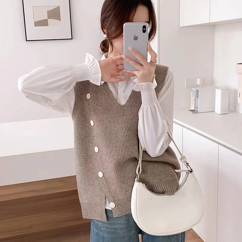 纽扣开叉针织坎肩马夹女2024年春装新款洋气外搭毛衣春秋百搭马甲