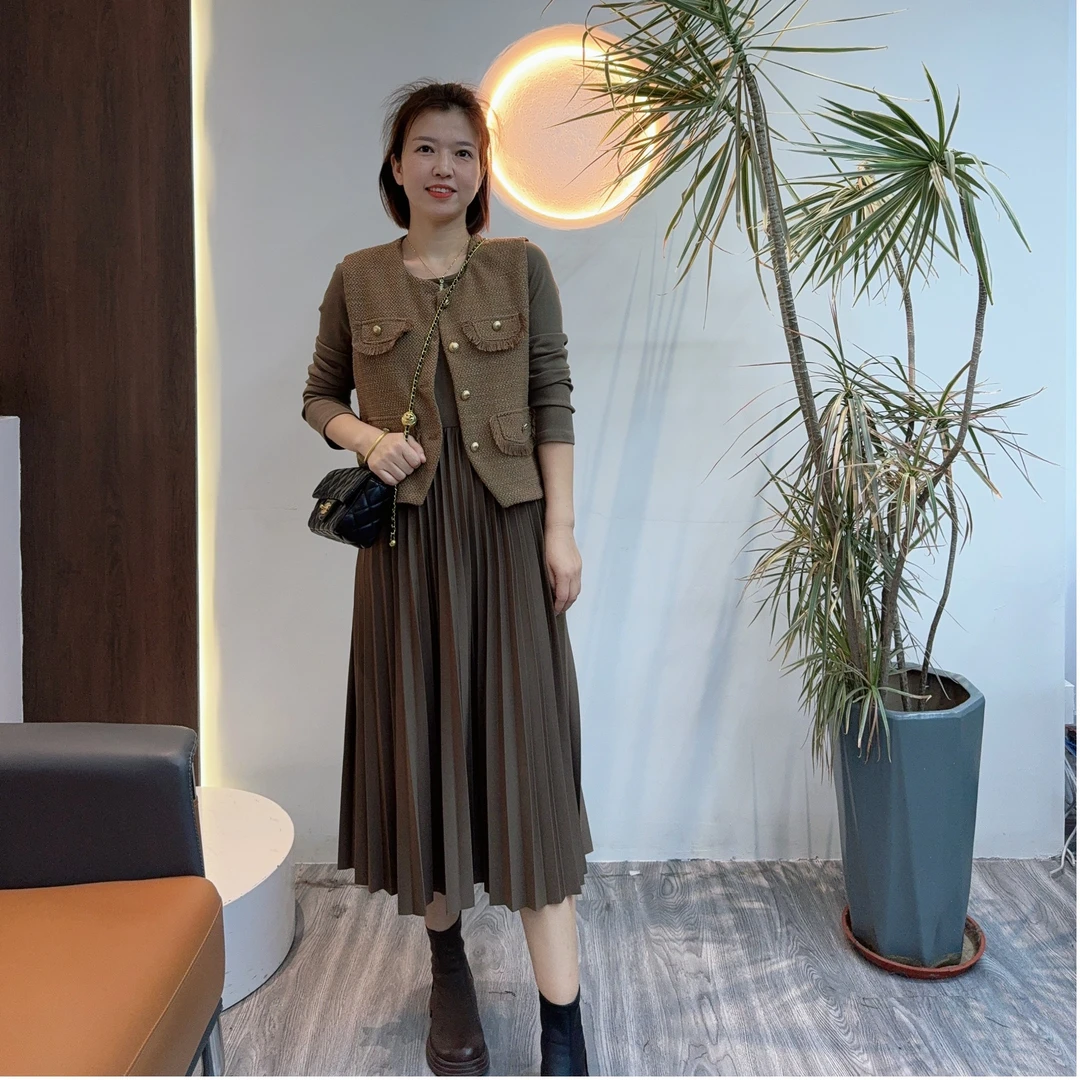 青青家 【两件套！】轻奢名媛设计感百褶裙+小香风马甲两件套-279